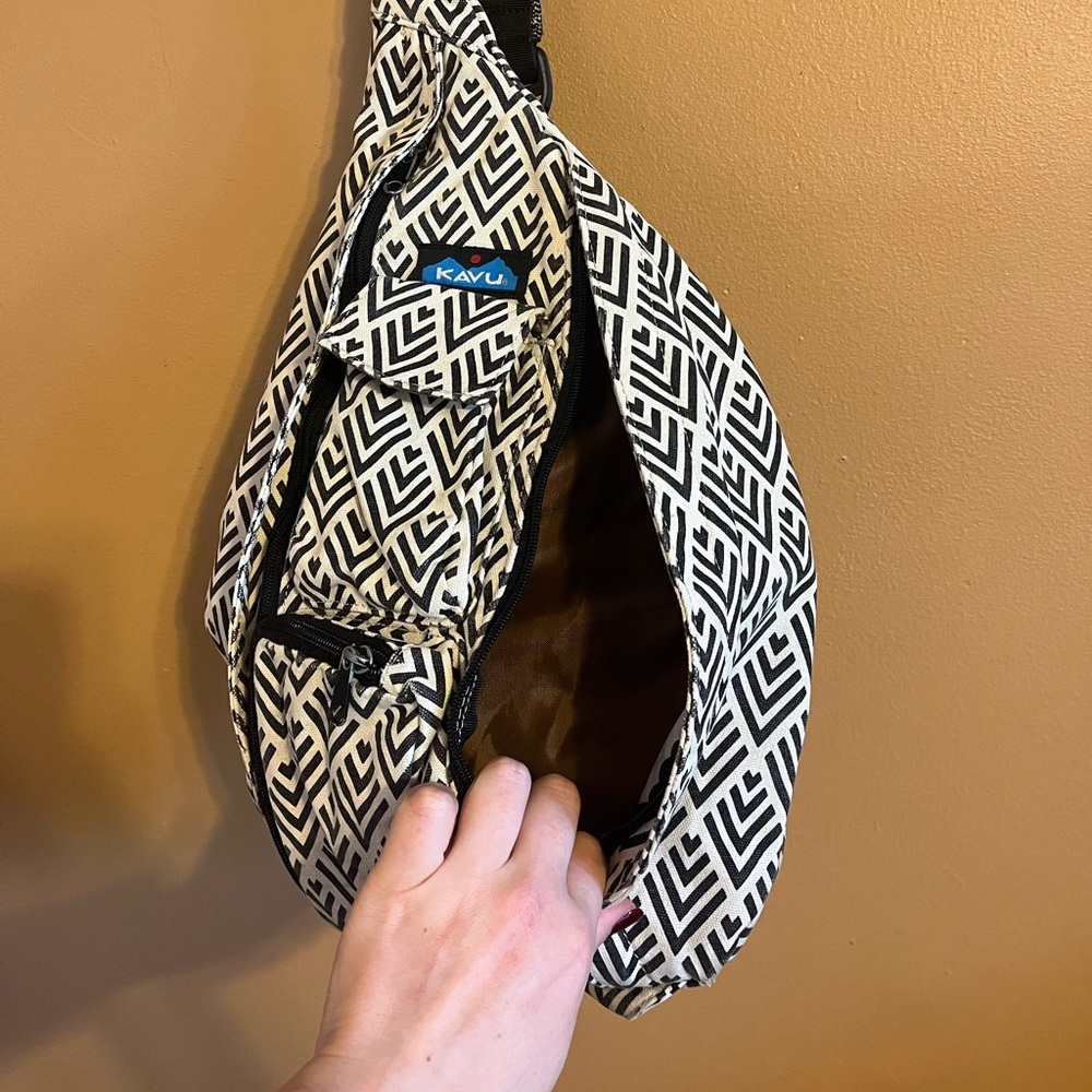 Kavu Rope Sling Shoulder Crossbody Bag - Picture 4 of 4